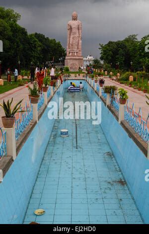 India, Uttar Pradesh, Sarnath, the thai temple, dharmachakra, dharma wheel one of the buddhist ...