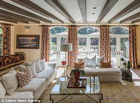 Own slice of the Mediterranean: Wooden beams and decorative carpets ...