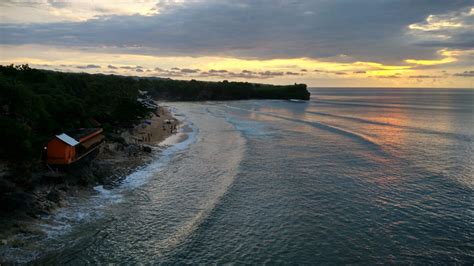 Balangan Beach - Bali.com