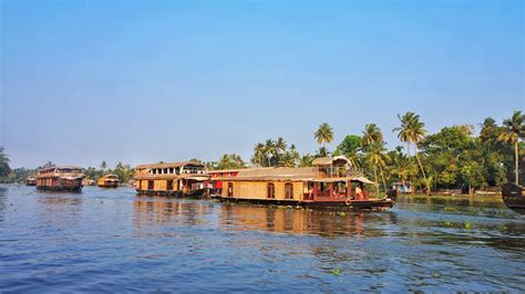 The Best Alleppey Backwaters Tours: Five Ways to See the Backwaters — Travels Of A Bookpacker