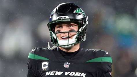 Social Media Erupts After Jets Bench Zach Wilson In Week 16