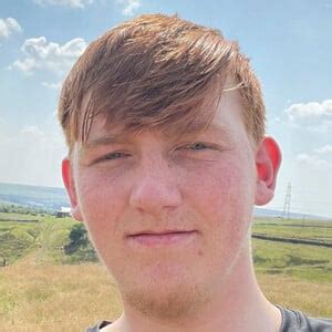 angryginge13 - Age, Family, Bio | Famous Birthdays