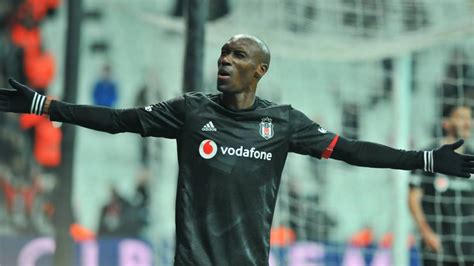 Atiba Hutchinson Beşiktaş’taki Efsanesi Olma Yolunda İlerliyor – 4×4 Futbol