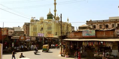 Indore Ranked India's Cleanest City, UP's Gonda The Dirtiest | HuffPost News