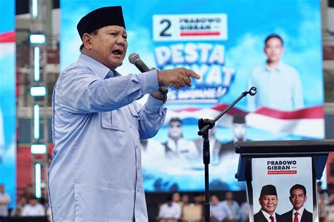 Once disgraced, military man Prabowo eyes Indonesia presidency after makeover