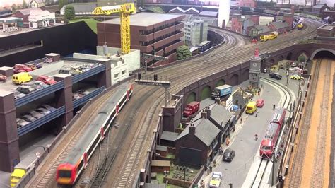 Uncomplicated means Oo scale model train layouts ~ Train Model Hobby