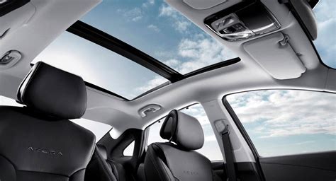 Hyundai Creates World’s First Panoramic Sunroof Airbag | Carscoops