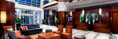 Hotel in Downtown Montreal | Courtyard Montreal Downtown