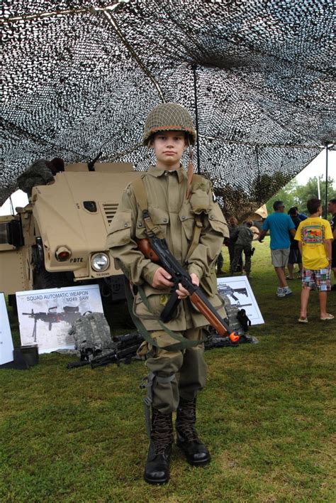 National Airborne Day marks first jump in 1940 | Article | The United States Army