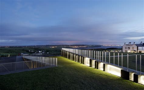 Giants Causeway Visitor Centre / Heneghan Peng Architects | ArchDaily