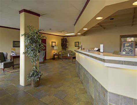 Gatlinburg Hotel | Howard Johnson Inn Gatlinburg TN