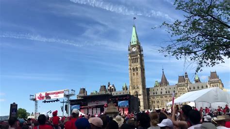 Snowbirds Canada Day flyover - YouTube