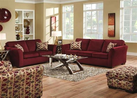 What Color Goes With Burgundy Furniture ... | Burgundy living room, Burgundy sofas, Living room sets