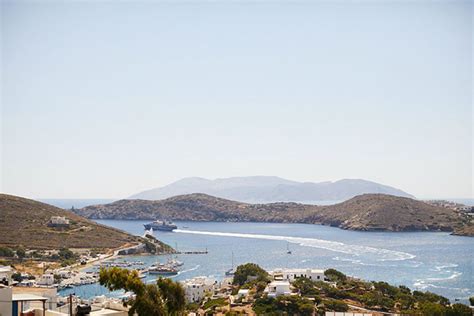 Natural beach wedding in Greece | Whitney & Evan - Chic & Stylish Weddings