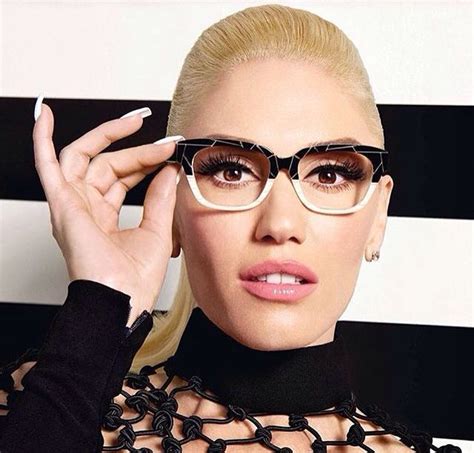 Gwen Stefani with glasses... She is just too cool for words | Eyewear, Fashion eye glasses ...