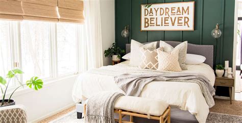 How to Decorate a Green Accent Wall in the Bedroom - Grace In My Space