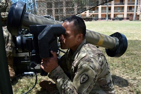 25ID Soldiers train with TOW and Javelin missile simulators | Article | The United States Army