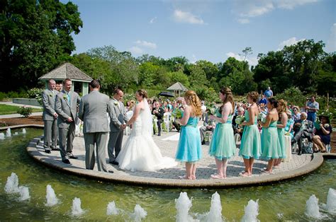 Weddings Abroad at the Leu Gardens – Get Married at the Leu Gardens