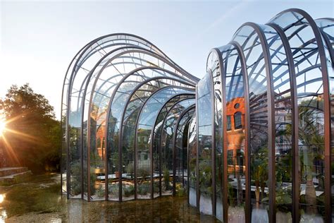 The Bombay Sapphire Distillery Self Discovery Tour with Gin Cocktail ...