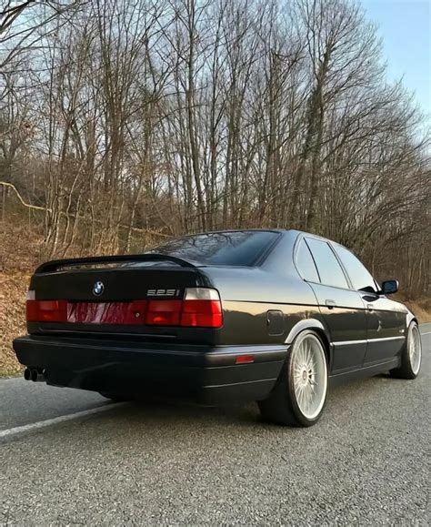 BMW e34 525i : r/cargallery