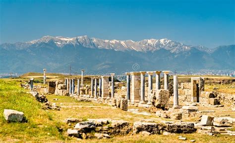 Laodicea on the Lycus, an Archaeological Site in Western Turkey Stock Photo - Image of colonnade ...