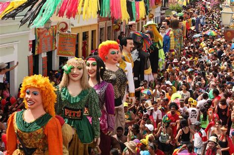 Giant Dolls in Olinda - Pernambuco | Carnival costumes, Carnival, Carnival booths