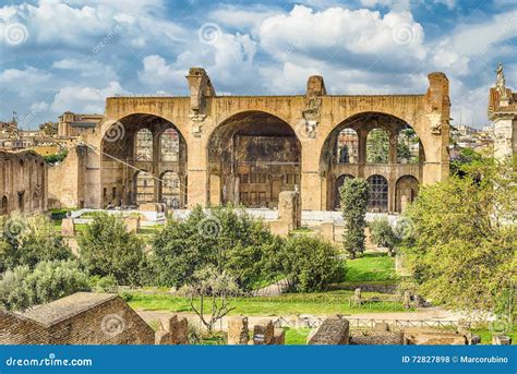 Basilica of Maxentius and Constantine, Roman Forum in Rome, Ital Stock Photo - Image of ...