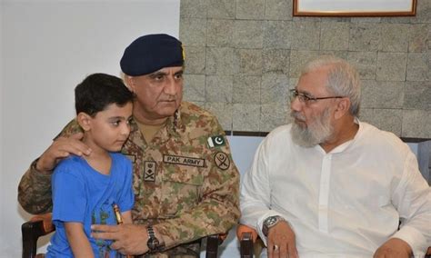 Gen Bajwa meets families of martyred officers - Pakistan - DAWN.COM