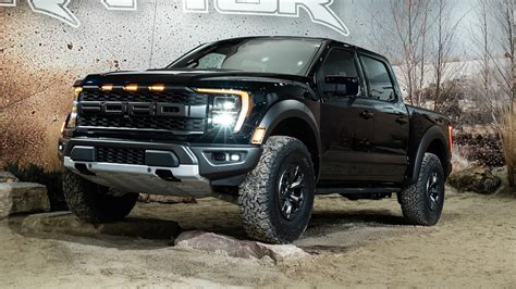 2021 Ford F-150 Raptor Arrives to Take on the TRX