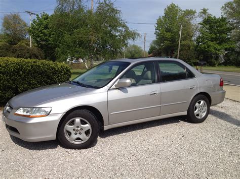 1999 Honda Accord - Information and photos - MOMENTcar