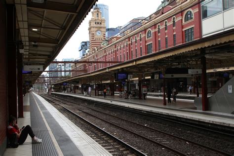 Looking across Flinders Street Station platforms 2 and 3 - Wongm's Rail ...