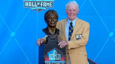 Hall of Fame NFL executive Bobby Beathard dies at 86 - ABC30 Fresno