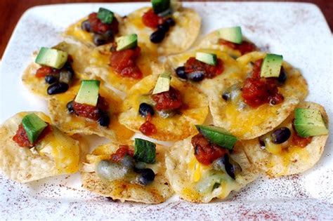 mini nachos | Nachos -- as much as I love them -- annoy me. … | Flickr