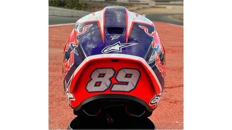 Alpinestars reveals first-ever road racing helmet - Overdrive