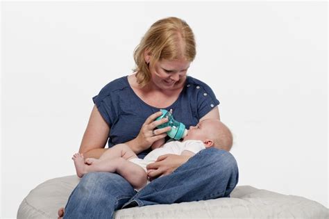 9 best images about Bottle Feeding Positions on Pinterest | Bottle, Infants and Bebe