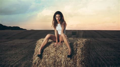 Natalie Jakobsen by Infinitive Studios / 500px