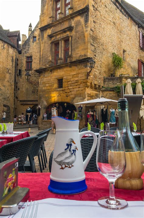 5 Reasons to Make Sarlat-la-Canéda Your Vacation Headquarters - Deep Heart of France