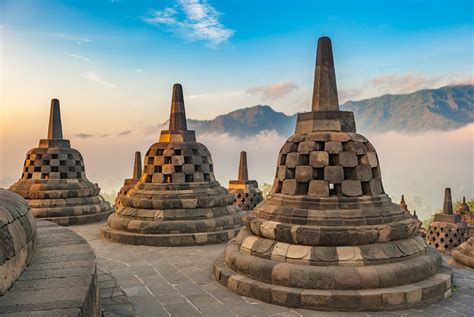 Borobudur Sunrise ( via Punthuk Setumbu Hill ) Sultan Palace, Tamansari ...