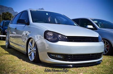 Pin em Polo Vivo Custom | Carros baixos, Carros, Veículos