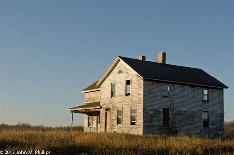 ABANDONED HOUSE REVISITED: EXTERIOR