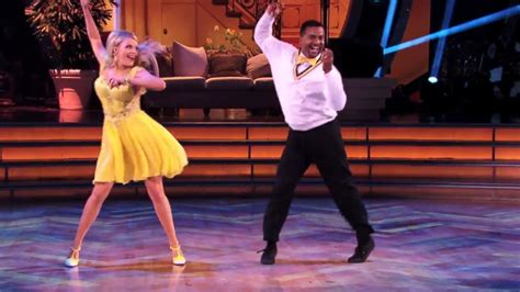 Alfonso Ribeiro Performed 'The Carlton' on 'Dancing With the Stars' - ABC News