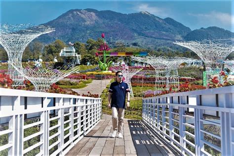 Eloknya Taman Bunga Bandungan Semarang, Panorama Alam nan Memesona ...