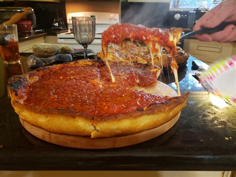 Finally got that cheese stretch on my deep dishes! : r/Pizza