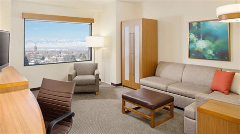 Convenient Glendale Hotel with Free Parking | Hyatt Place Denver / Cherry Creek