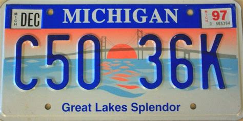 File:Michigan Great Lakes Splendor License Plate.JPG | License plate ...