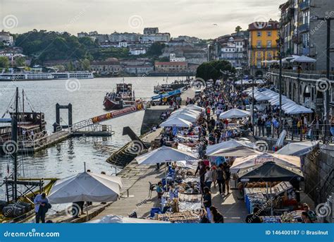 Historic Porto Bars and Restaurants in Famous Ribeira Neighborhood ...