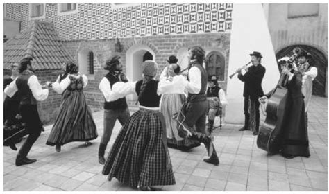 Culture of Lithuania - history, people, clothing, traditions, women ...