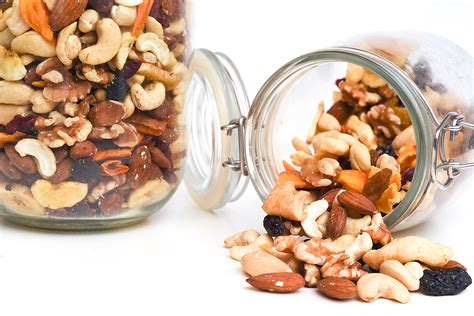 5 Healthy Trail Mix Recipes