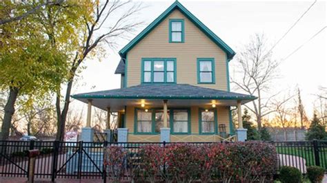 'A Christmas Story' House Offers Fans The Chance To Spend The Night Inside