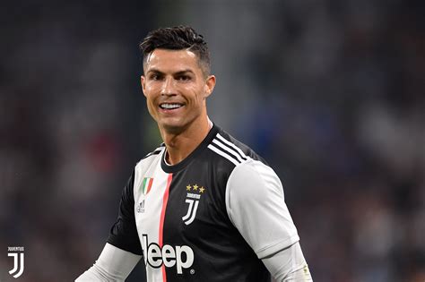 Ronaldo Juventus - 3816x2543 Wallpaper - teahub.io